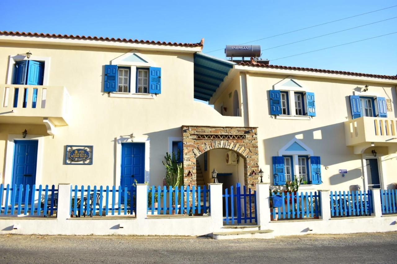 3 Alpha Studios Batsi  Exterior photo